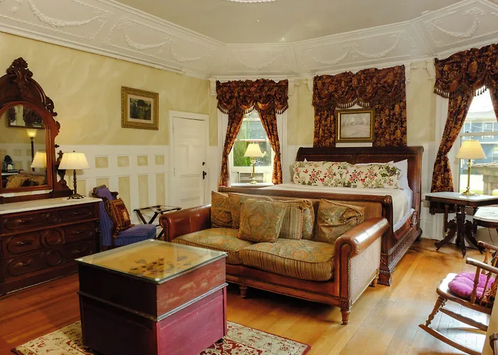 Union Gables (Adults Only)